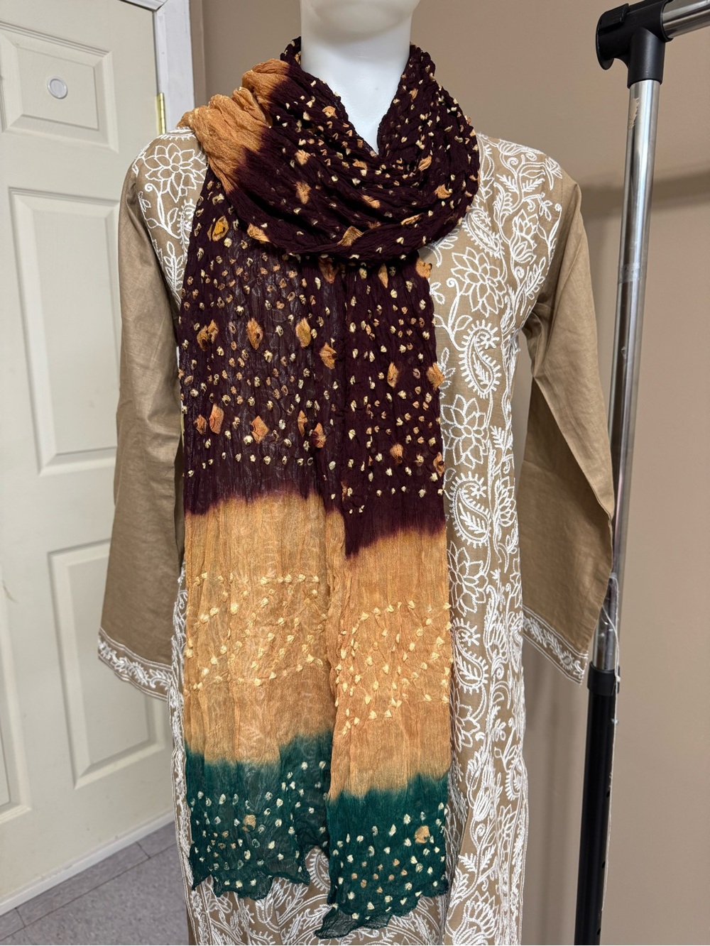 Chiffon Chunri stole/scarves/mini shawl/wrap